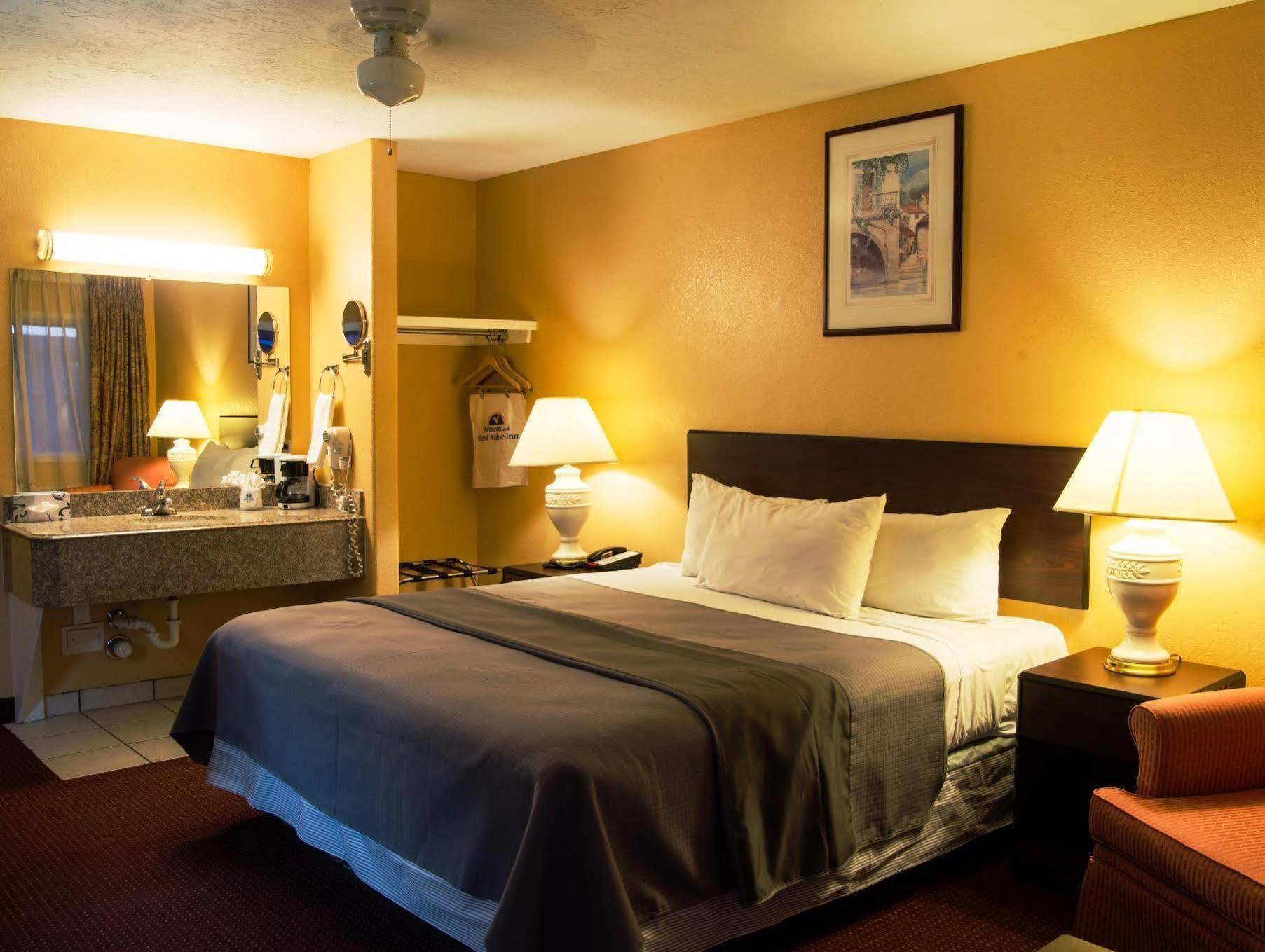 Baymont By Wyndham Socorro Motel Kültér fotó